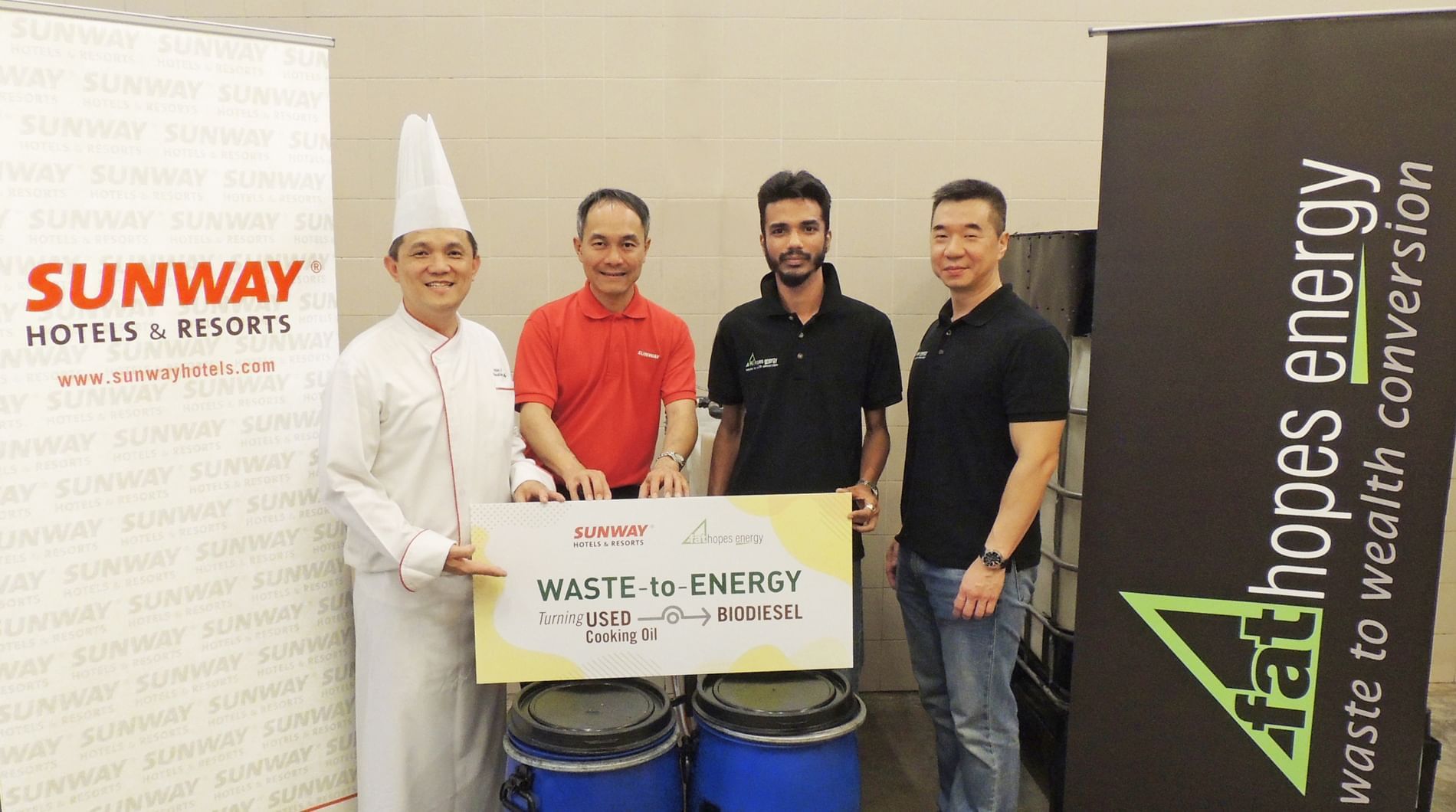 Chef & 3 men posing, Fat Hopes Energy program at Sunway Lagoon